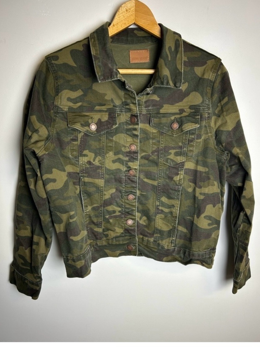 Judy Blues-Women’s Camo Button-Front Utility Jacket - Olive Green